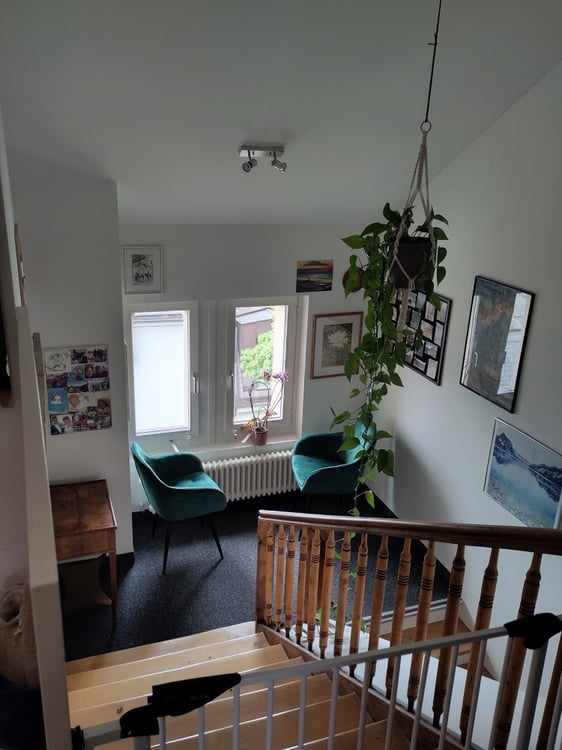 Charmante 3.5-Zimmer-Dachwohnung an zentraler Lage in Zürich 5