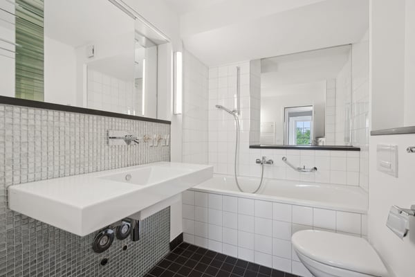stillvoll sanierte 5.5-Zimmer-Wohnung 5