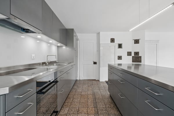 stillvoll sanierte 5.5-Zimmer-Wohnung 11