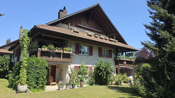Charmante 5.5-Zimmer-Dachwohnung in Nürensdorf – Sofort verfügbar!