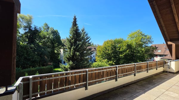 Charmante 5.5-Zimmer-Dachwohnung in Nürensdorf – Sofort verfügbar! 3