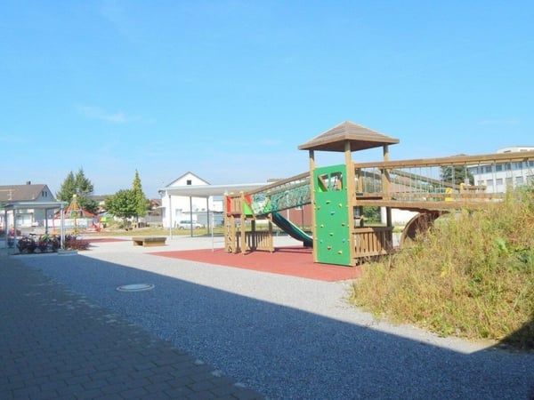 Helle, grosszügige, kinderfreundliche Wohnung 3