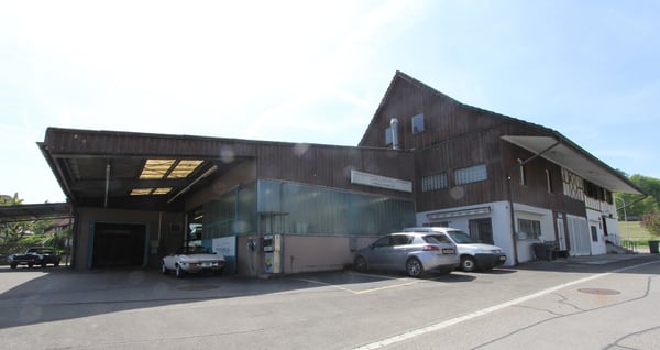 Hausteil und Werkstatt sowie grosse Landparzelle - total 1'742 m2 4