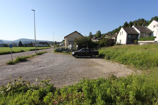 Wohn-Gewerbehaus mit Bauparzelle und Entwicklungspotential 3