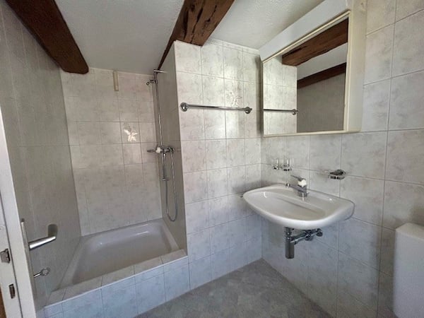 Charmantes 8.5-Zimmer-Bauernhaus in Dielsdorf 10