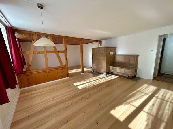 Charmantes 8.5-Zimmer-Bauernhaus in Dielsdorf 2