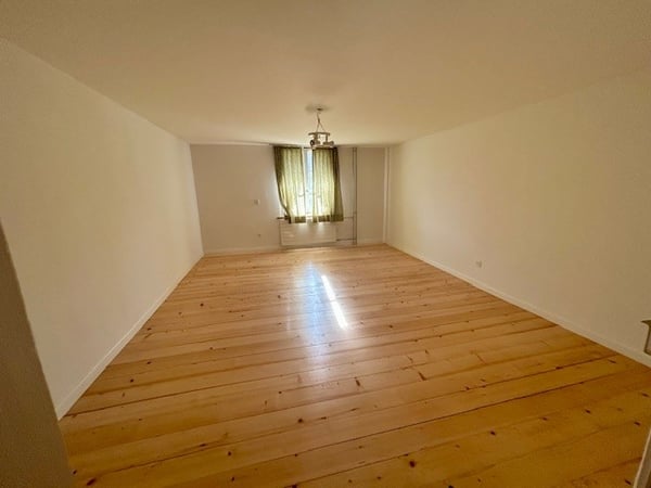 Charmantes 8.5-Zimmer-Bauernhaus in Dielsdorf 8