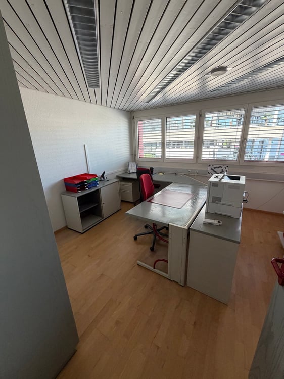 Attraktive Bürofläche in Dielsdorf 7