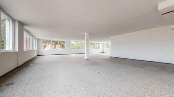 heller Praxis-/Büro-/Gewerberaum in repräsentativem Geschäftshaus an bester Lage 2