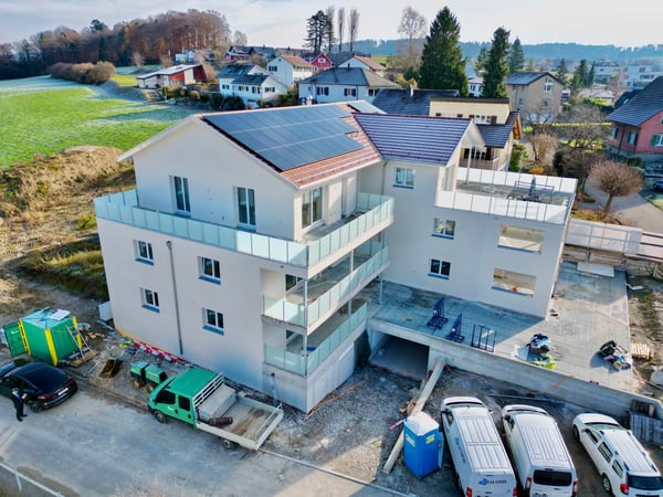 Erstvermietung  grosszügige 1.5-Zimmer-Wohnung an bevorzugter Hanglage 1