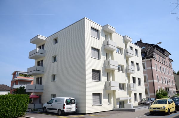 moderne 1.5-Zimmer-Wohnung mit zwei Balkonen 1