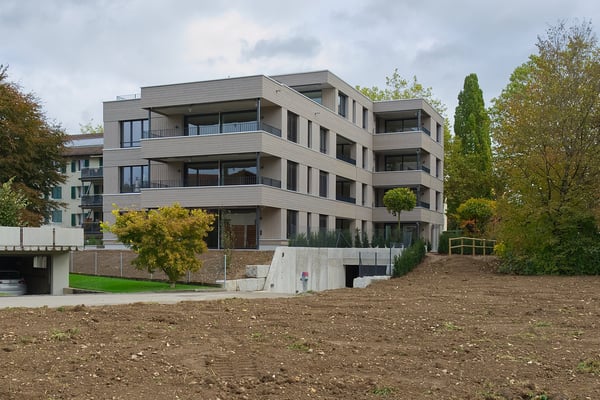 WOHNEN IM EIGENTUMSSTANDART | moderne 1.5-Zimmer-Wohnung mit grosser Loggia (Minergie) 1