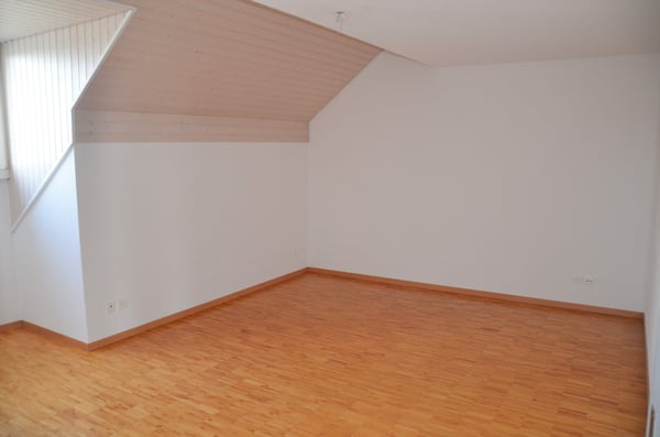 grosse 1.5-Zimmer-Dachwohnung mit Galerie an ruhiger Lage 5