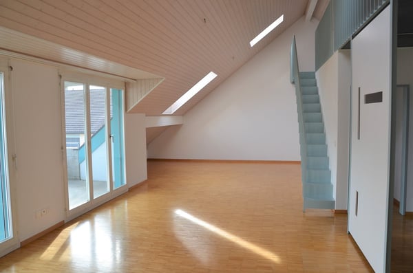 grosse 1.5-Zimmer-Dachwohnung mit Galerie an ruhiger Lage 3