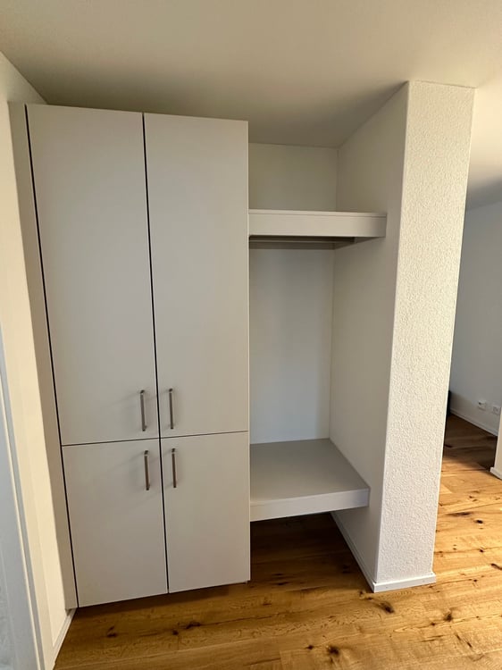 Neuwertige moderne 1.5-Zimmer-Wohnung mit eigenem Waschturm 7