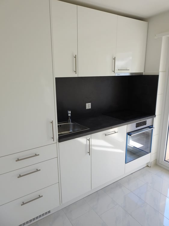 moderne 1-Zimmer-Wohnung mit eigener Waschmaschine und zwei Balkonen 2