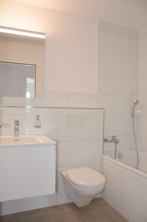 moderne 1.5-Zimmer-Wohnung an zentraler Lage mit Lift im Haus 7