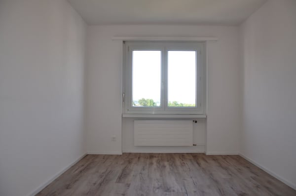 moderne 1.5-Zimmer-Wohnung an zentraler Lage mit Lift im Haus 6