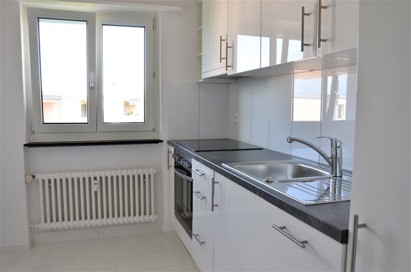 grosszügige 4.0-Zimmer-Wohnung an ruhiger Lage 2