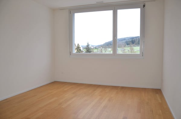 moderne, neuwertige 4.5-Zimmer-Wohnung mit eigenem Waschturm und Lift im Haus 5