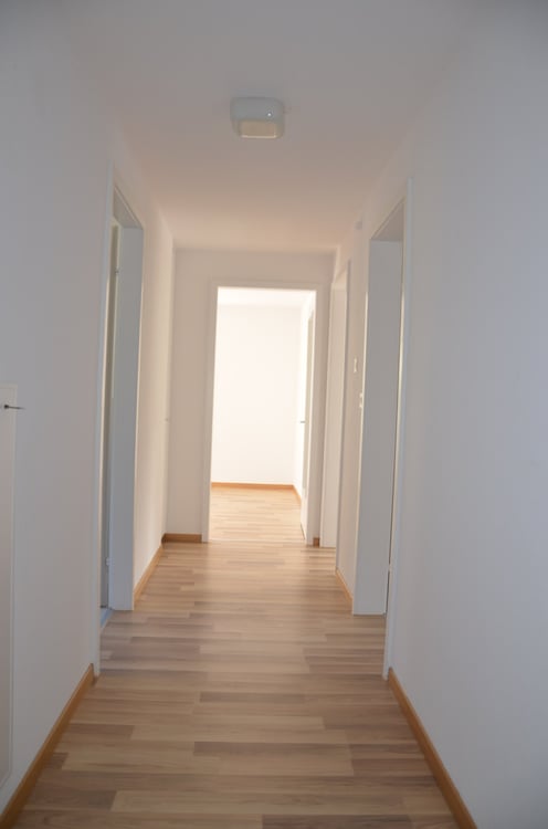 grosszügige 4.0-Zimmer-Wohnung mit grosszügigem Balkon an sonniger Lage 9