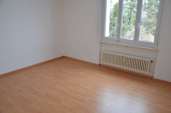 gepflegte 3.5 Zimmer-Wohnung mit Balkon beim Bahnhof 6