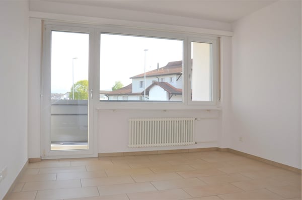 moderne 1.5-Zimmer-Wohnung mit Balkon und Lift im Haus an zentraler Lage 2
