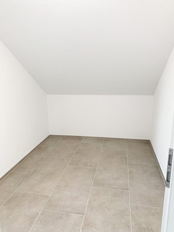 moderne 3.5-Zimmer-Wohnung mit grossem Balkon an zentraler und sonniger Lage 6