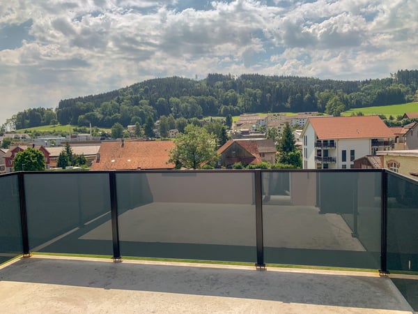 moderne 3.5-Zimmer-Wohnung mit grossem Balkon an zentraler und sonniger Lage 8