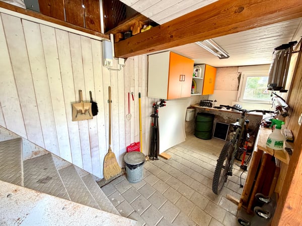 Idyllisches und grosszügiges 6.5 Zimmer-Eckhaus mit Charme an ruhiger Lage 32