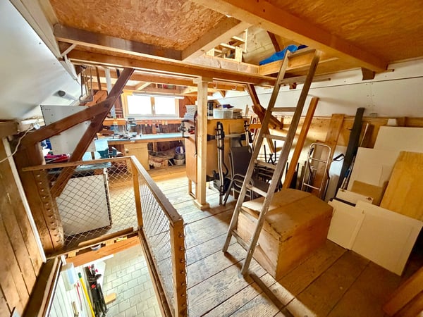 Idyllisches und grosszügiges 6.5 Zimmer-Eckhaus mit Charme an ruhiger Lage 34