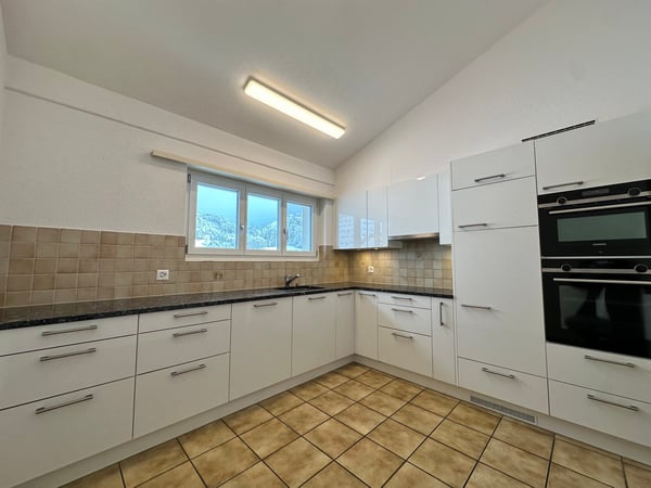 sehr grosse 4.5-Zimmer-Dachwohnung mit eigenem Waschturm und Lift 2