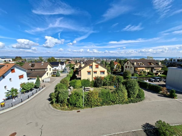 Traumnahe Aussichten: grosszügige 4.5-Zi.-Maisonette-Wohnung mit Seesicht in Kreuzlingen Bernrain 4