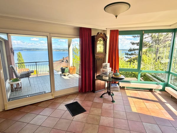 5-Zi.-Maisonette-Wohnung mit Wiesenanteil und Terrasse und traumhafter unverbaubarer Seesicht
