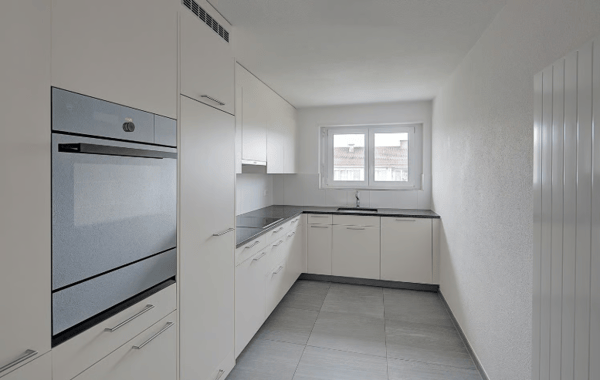 Moderne 2-Zimmer-Wohnung mit grossem Balkon 3