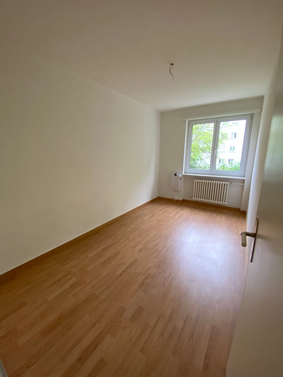 Attraktive 1-Zimmerwohnung mit Balkon an zentraler Lage im Kreis 12 5
