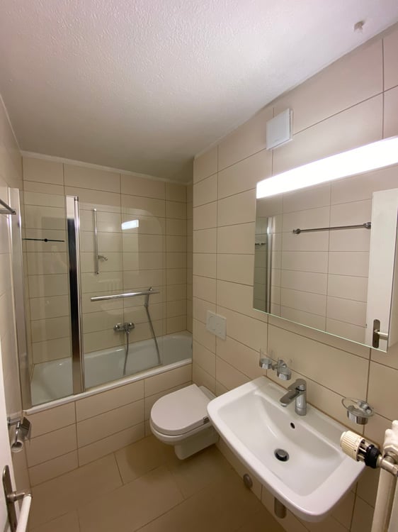 Attraktive 1-Zimmerwohnung mit Balkon an zentraler Lage im Kreis 12 6