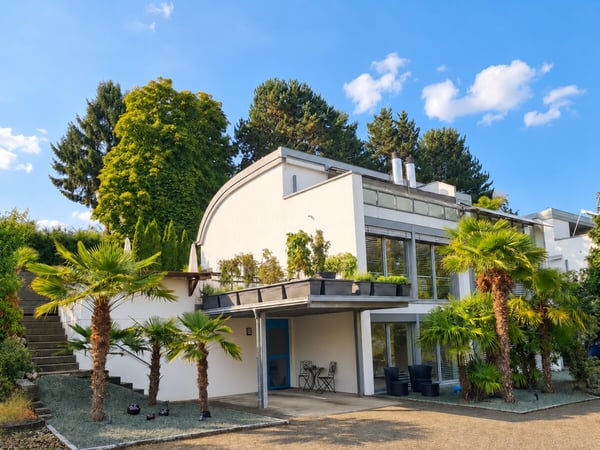 Familienfreundliches Eckeinfamilienhaus im Grünen 1