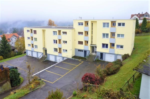 Helle Familienwohnung mit Balkon und Sicht ins Grüne