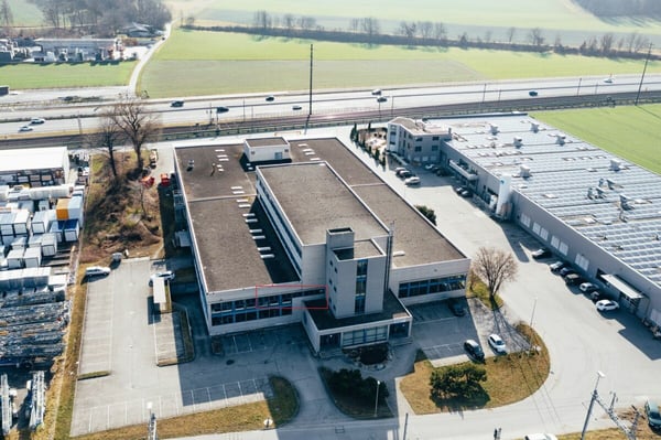 Zu vermieten: Flexible Gewerbefläche im 1. OG mit viel Tageslicht und Lift 2