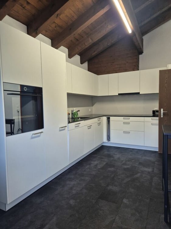 Zentral gelegene 4.5-Zimmer-Dachwohnung 3