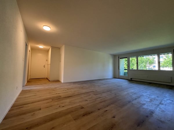 Grosszügige, frisch renovierte Wohnung an sehr ruhiger Lage 3