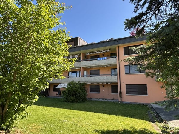 Frisch renovierte 4 1/2 Zimmer Wohnung in Romanshorn 1