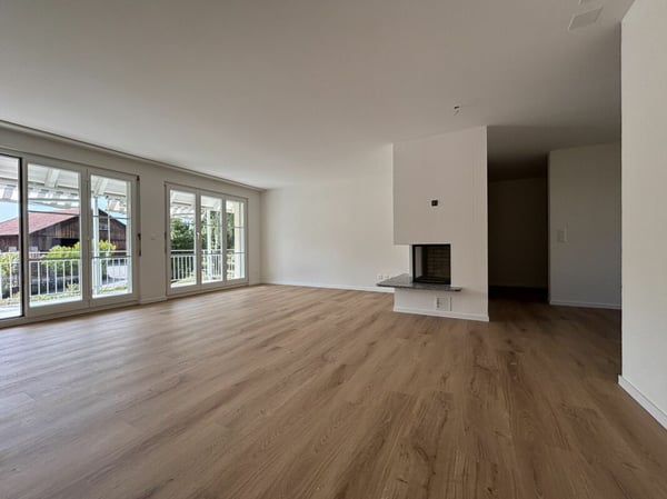 Frisch renovierte familienfreundliche 4 ½ Zimmer Wohnung 6