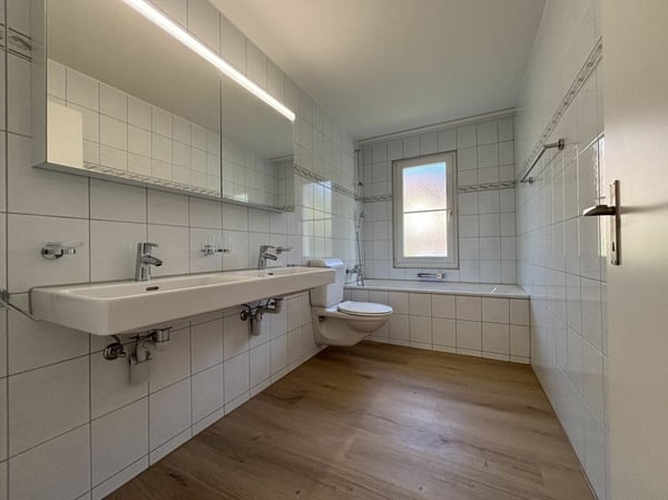 Frisch renovierte familienfreundliche 3 ½ Zimmer Wohnung 9