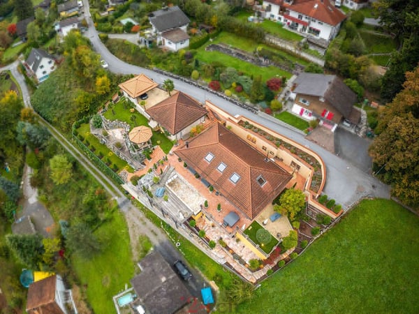 Toskanischer Luxuswohntraum mit Panoramablick ? 2.5-Zi-Villa mit Pool & Weinkeller 3