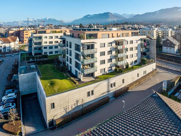 Moderne 1.5-Zi-Wohnung mit verglastem Balkon 2