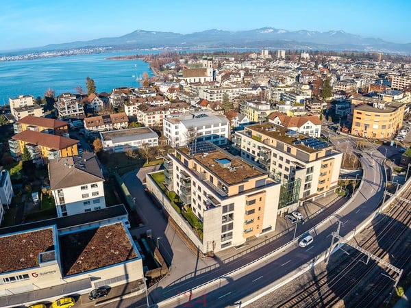 Moderne 1.5-Zi-Wohnung mit verglastem Balkon 3