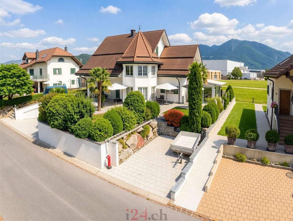 5.5?Zi.-Landhaus mit Wintergarten, grossem Umschwung und optionaler 2-Zi.-Einliegerwohnung 3