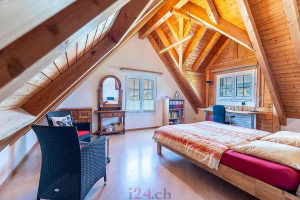 5.5?Zi.-Landhaus mit Wintergarten, grossem Umschwung und optionaler 2-Zi.-Einliegerwohnung 12